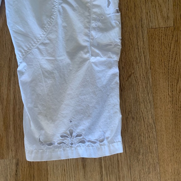 Miss Me Cotton Cargo Style Capris w Eyelet Trim - Picture 6 of 14